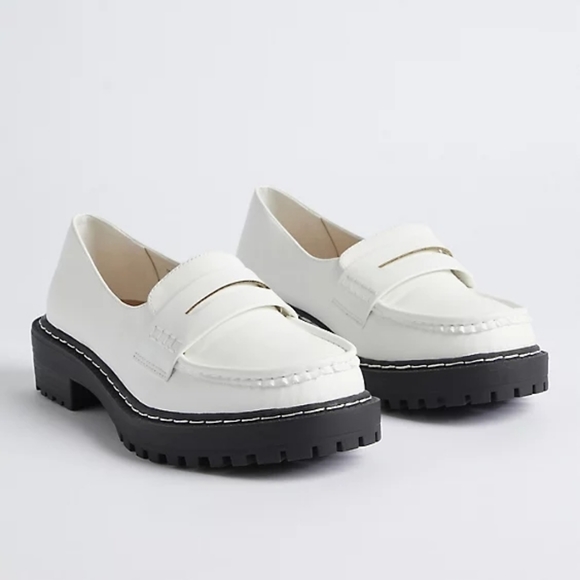 torrid Shoes - Torrid Size 10.5 US Y2K Wide Width White Chunky Lug Loafer